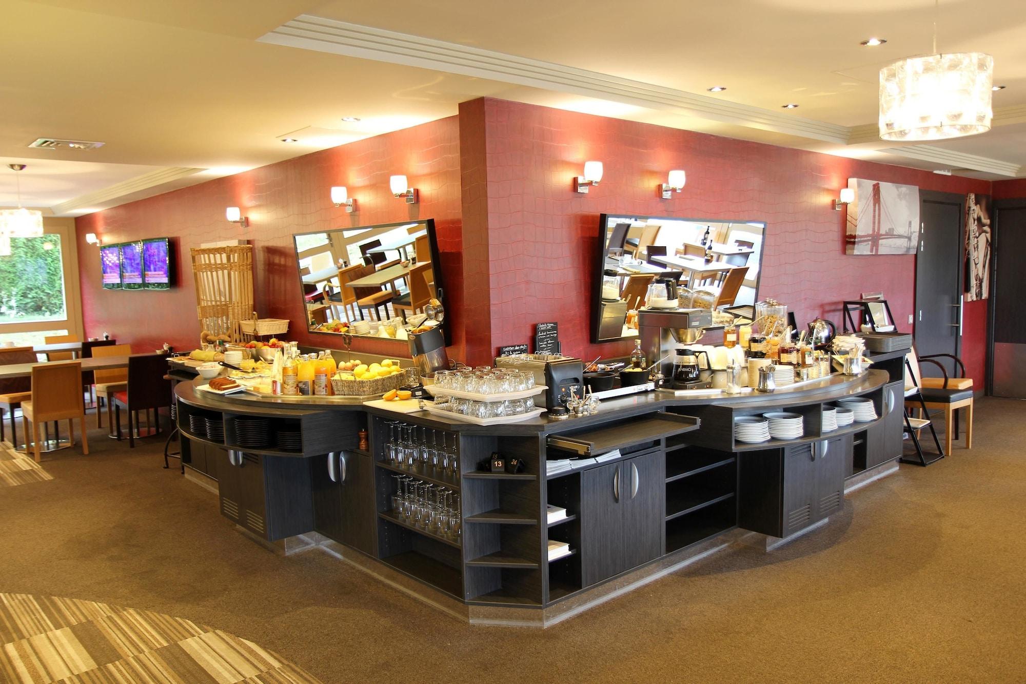 Best Western L'Atelier 117 Maubeuge Esterno foto